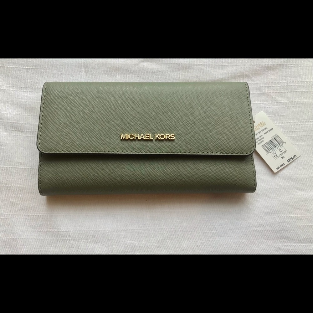 Michael Kors Jet Set Travel Wallet Army Green